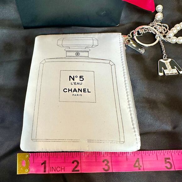 CHANEL beauty line coin pouch (#5 parfum) card holder keychain NEW! GIFT! - Picture 11 of 12